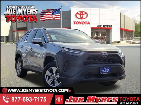 Used 2025 Toyota RAV4 XLE w/ Convenience Package FWD image 1