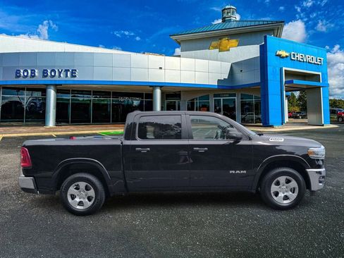 Used 2025 RAM 1500 Big Horn AWD/4WD image 2