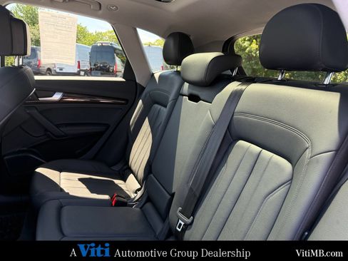 Used 2019 Audi Q5 2.0T Premium Plus w/ Premium Plus Package AWD/4WD image 22