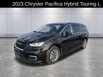 Used 2023 Chrysler Pacifica Touring-L