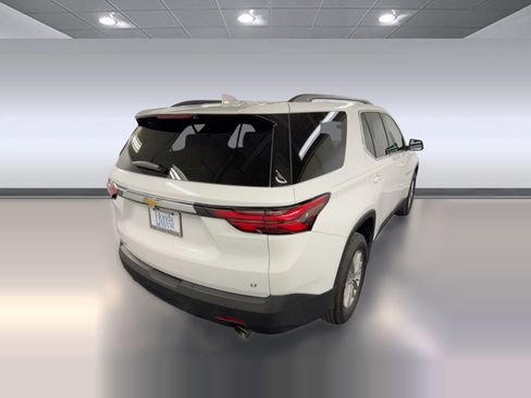 Used 2023 Chevrolet Traverse LT image 9