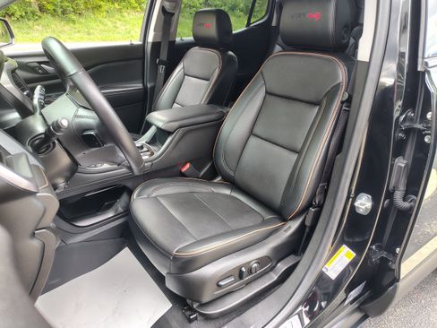 Used 2022 GMC Acadia AT4 w/ Preferred Package AWD/4WD image 15