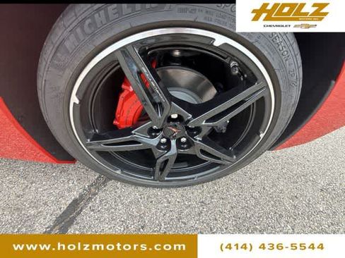 Certified 2022 Chevrolet Corvette Stingray Preferred Cpe w/ Engine Appearance Package RWD image 33