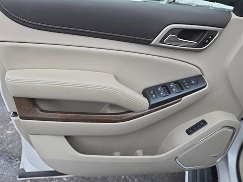 Used 2019 GMC Yukon XL Denali w/ Denali Ultimate Package image 13