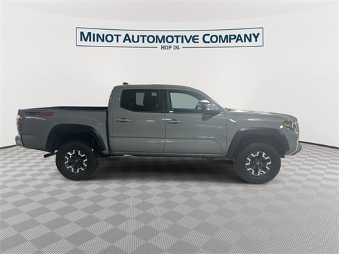 Used 2023 Toyota Tacoma TRD Off-Road image 9