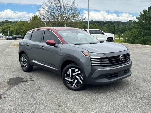 Certified 2025 Nissan Kicks SV FWD image 2
