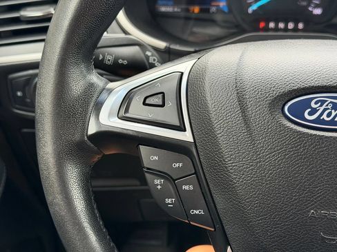 Used 2020 Ford Edge SEL FWD image 20