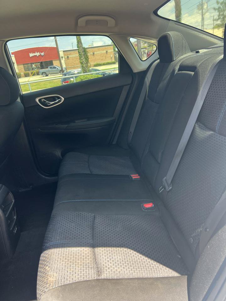 Used 2018 Nissan Sentra SR w/ SR Midnight Edition Package FWD image 6