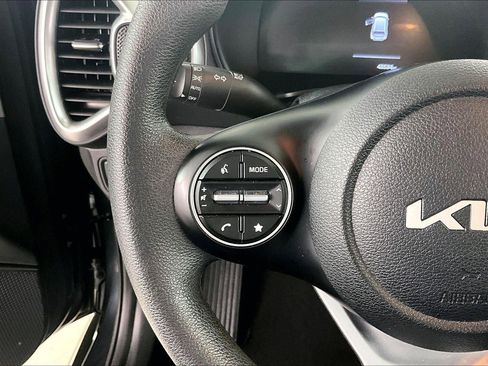 Used 2024 Kia Soul LX w/ Option Group 015 FWD image 11
