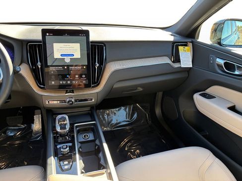 New 2026 Volvo XC60 B5 Plus w/ Protection Package Premier image 9