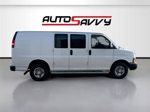 Used 2023 Chevrolet Express 2500 w/ Driver Convenience Package image 8