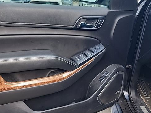 Used 2017 Chevrolet Suburban Premier image 4