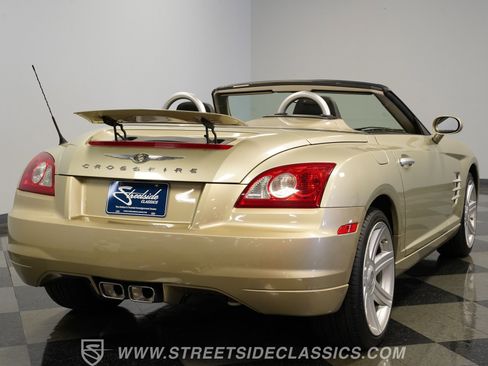 Used 2006 Chrysler Crossfire Limited RWD image 12