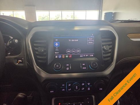 Used 2023 GMC Acadia SLE w/ Driver Convenience Package FWD image 7