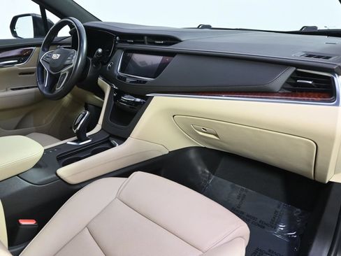 Used 2018 Cadillac XT5 Premium Luxury AWD/4WD image 15