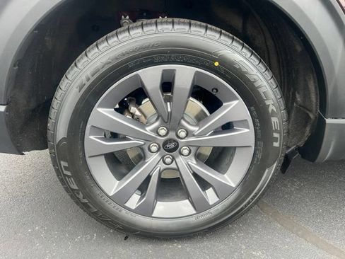 Used 2023 Ford Explorer XLT w/ Equipment Group 202A AWD/4WD image 9