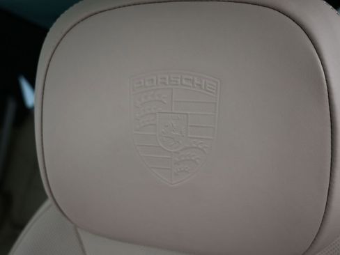 Certified 2023 Porsche Cayenne Platinum Edition AWD/4WD image 10