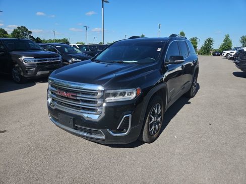 Used 2023 GMC Acadia SLT AWD/4WD image 3
