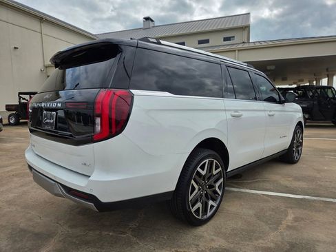 New 2026 Ford Expedition Max Platinum w/ Platinum Ultimate Package AWD/4WD image 12