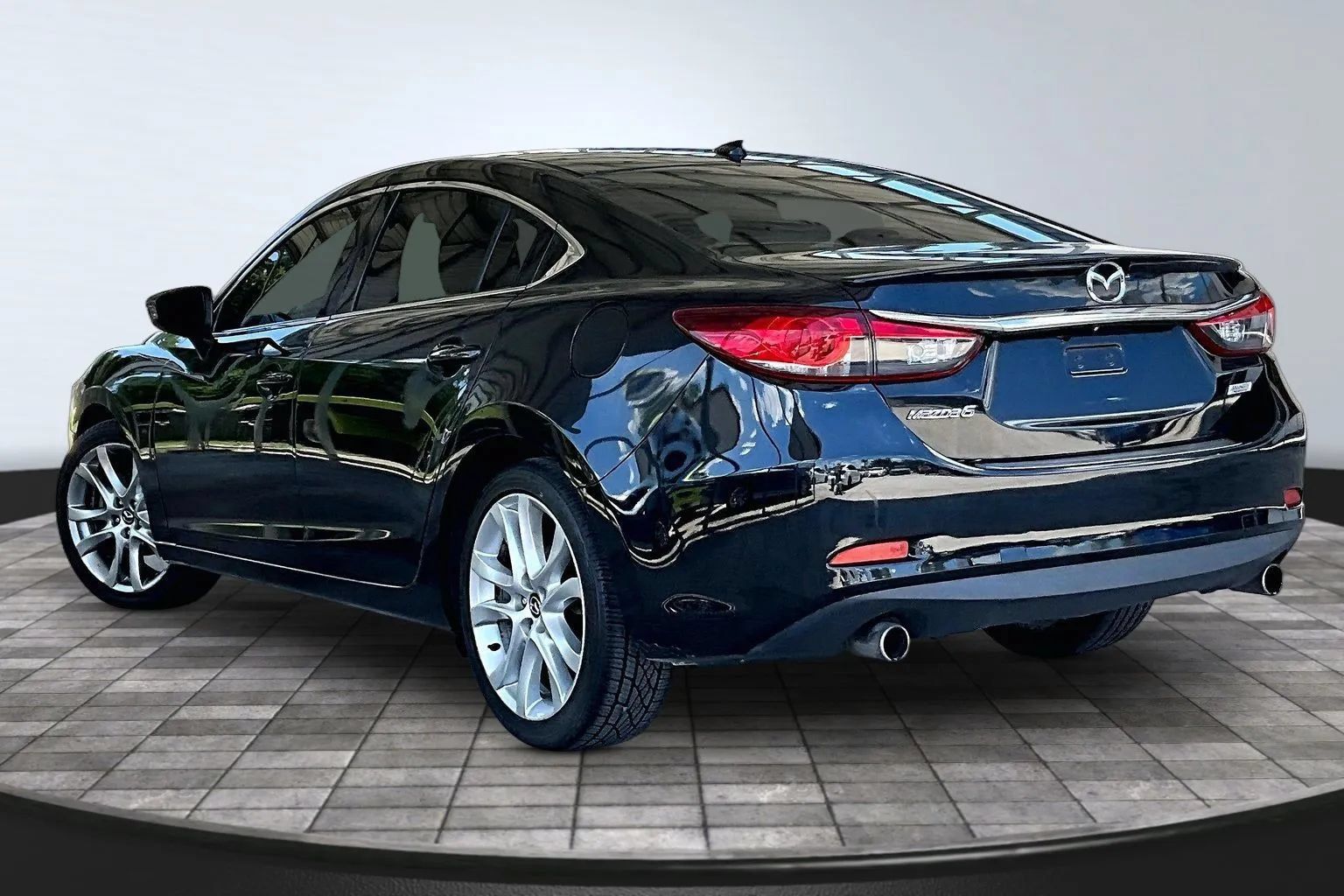 Used 2015 MAZDA MAZDA6 Grand Touring w/ GT Technology Package FWD image 4