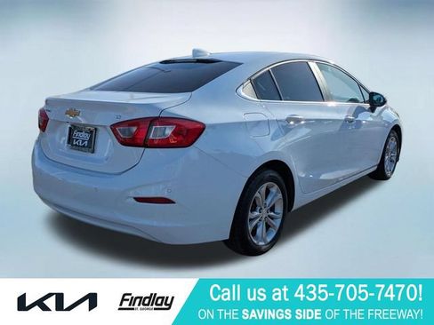 Used 2019 Chevrolet Cruze LT w/ Sun And Sound Package FWD image 7