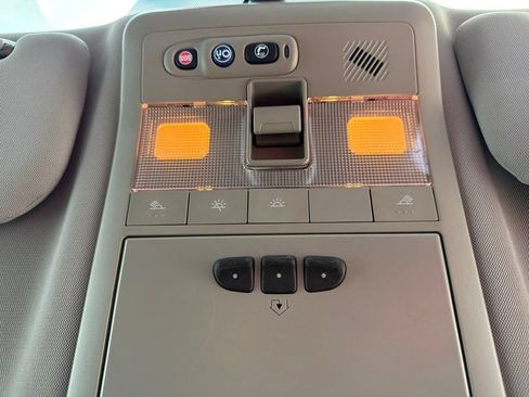 Used 2014 Chevrolet Captiva Sport LT w/ Convenience Package FWD image 27