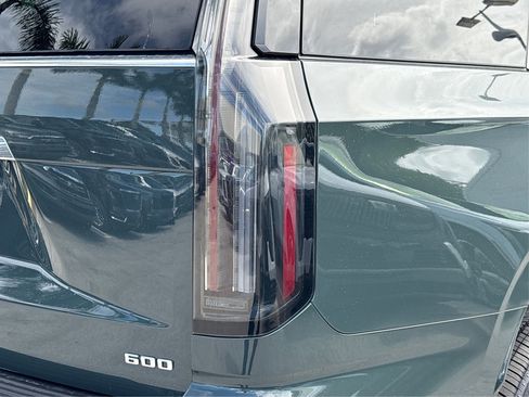 New 2026 Cadillac Escalade 4WD image 15