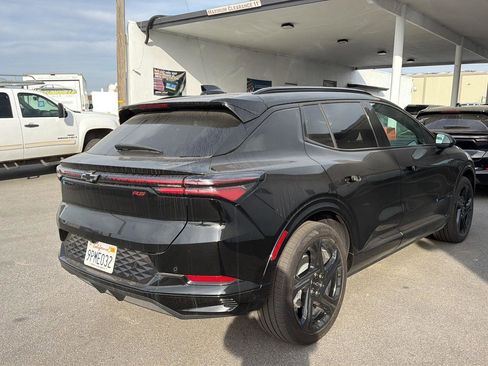 Used 2024 Chevrolet Equinox EV RS image 3