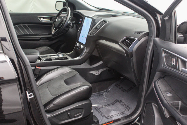 Certified 2022 Ford Edge ST w/ Equipment Group 401A AWD/4WD image 16