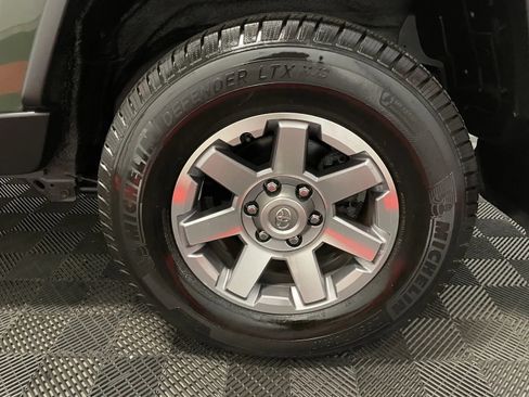 Used 2014 Toyota FJ Cruiser 2WD w/ Convenience Package image 11