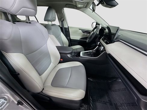 Certified 2025 Toyota RAV4 XLE Premium image 28