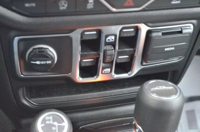 New 2026 Jeep Gladiator Sport AWD/4WD image 26