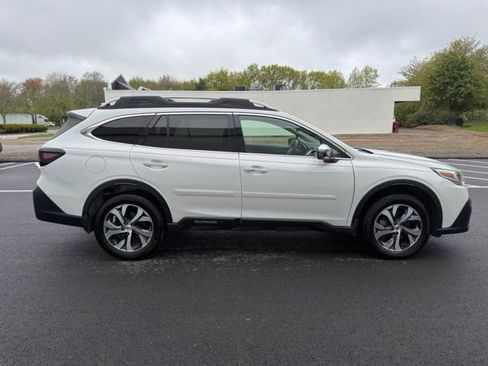 Used 2022 Subaru Outback Touring XT AWD/4WD image 4