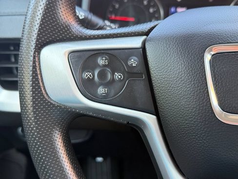 Used 2024 GMC Terrain SLE FWD image 22