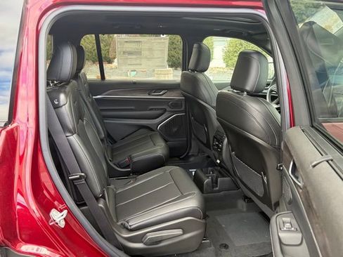 New 2025 Jeep Grand Cherokee L Limited image 33