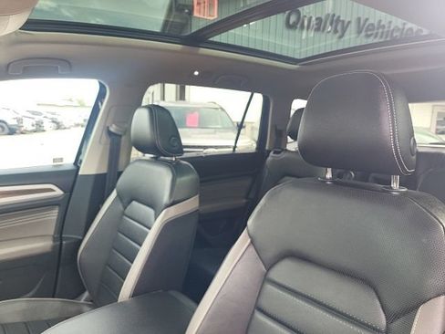Used 2021 Volkswagen Atlas SEL AWD/4WD image 10