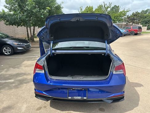 Used 2022 Hyundai Elantra SEL w/ Convenience + Premium Package FWD image 20