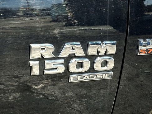 Used 2022 RAM 1500 Classic SLT w/ Electronics Convenience Group image 8