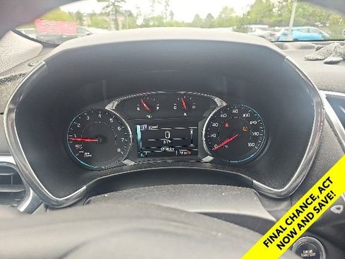 Used 2018 Chevrolet Equinox LT w/ Sun & Infotainment Package FWD image 18