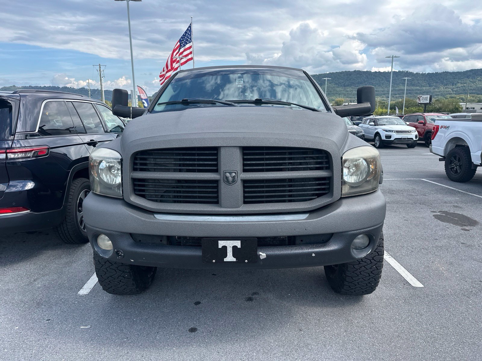Used 2009 Dodge Ram 2500 Truck SLT w/ Trailer Tow Group AWD/4WD image 2