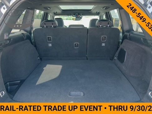 Used 2023 Jeep Grand Cherokee Overland AWD/4WD image 9