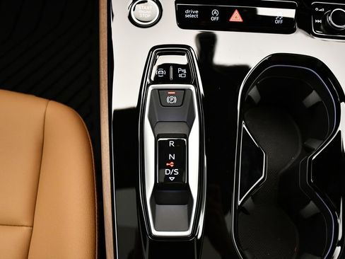 Used 2025 Audi A5 2.0T Premium w/ Convenience Package image 29