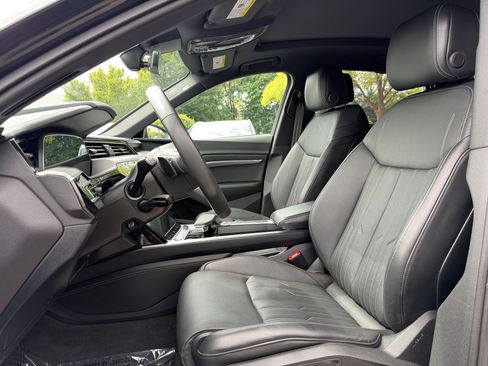 Used 2024 Audi Q8 e-tron Prestige w/ Prestige Package AWD/4WD image 5