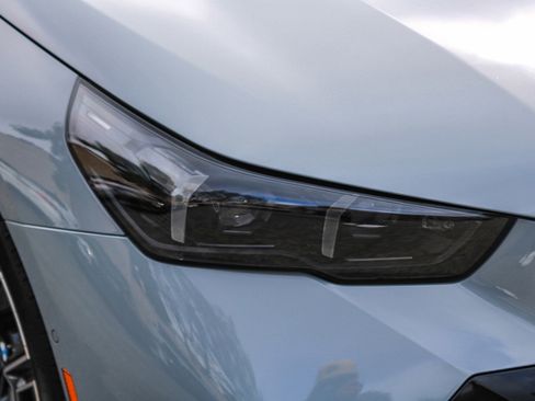 New 2026 BMW i5 eDrive40 w/ M Sport Package image 8