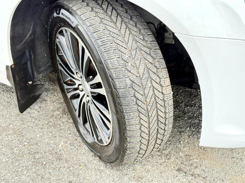 Used 2013 Chrysler 300 S image 90