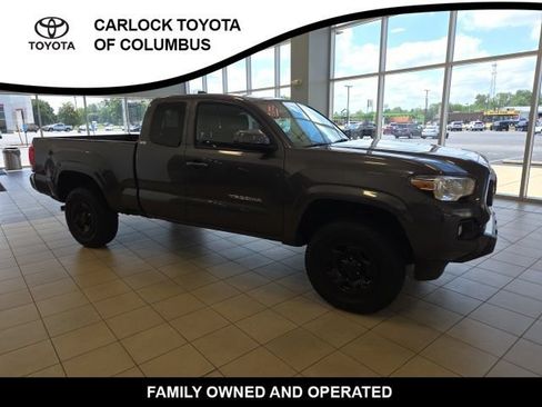 Used 2023 Toyota Tacoma SR5 RWD image 6