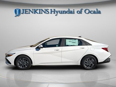 New 2026 Hyundai Elantra Sport image 7