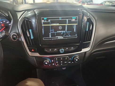Used 2019 Chevrolet Traverse LT w/ LT Premium Package AWD/4WD image 15