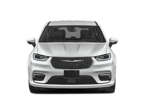 Certified 2024 Chrysler Pacifica Touring-L FWD image 4
