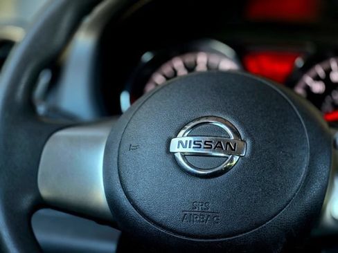 Used 2014 Nissan Versa SV FWD image 13